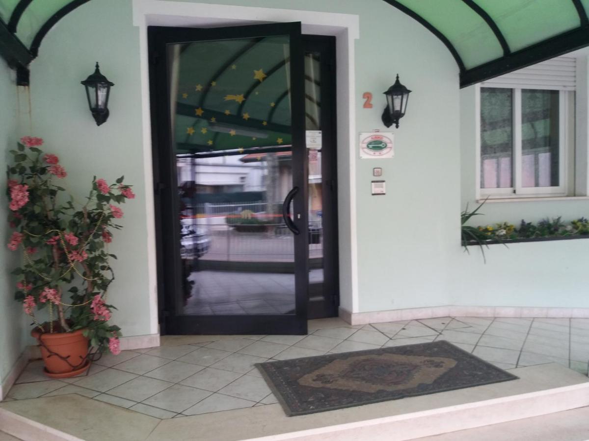 Hotel Fatima ริมินี ภายนอก รูปภาพ